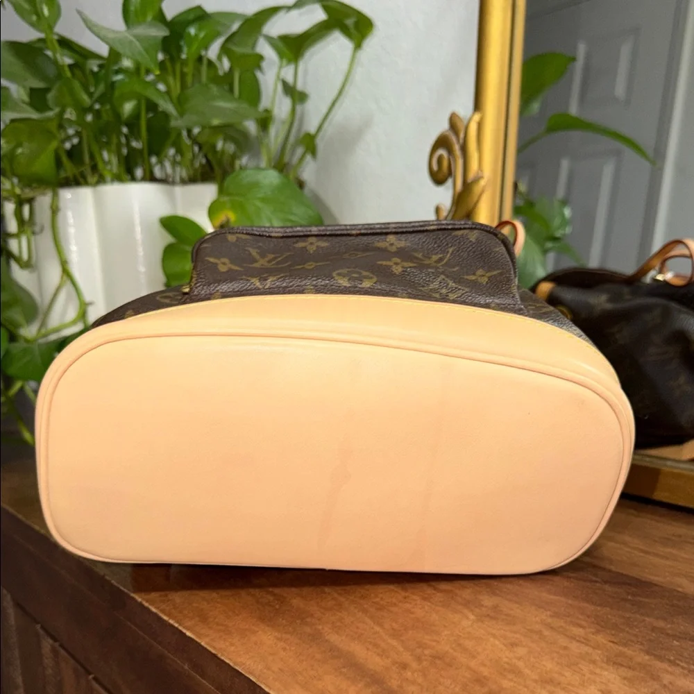 Louis Vuitton Montesouris mm Brown vintage Monogram Backpack